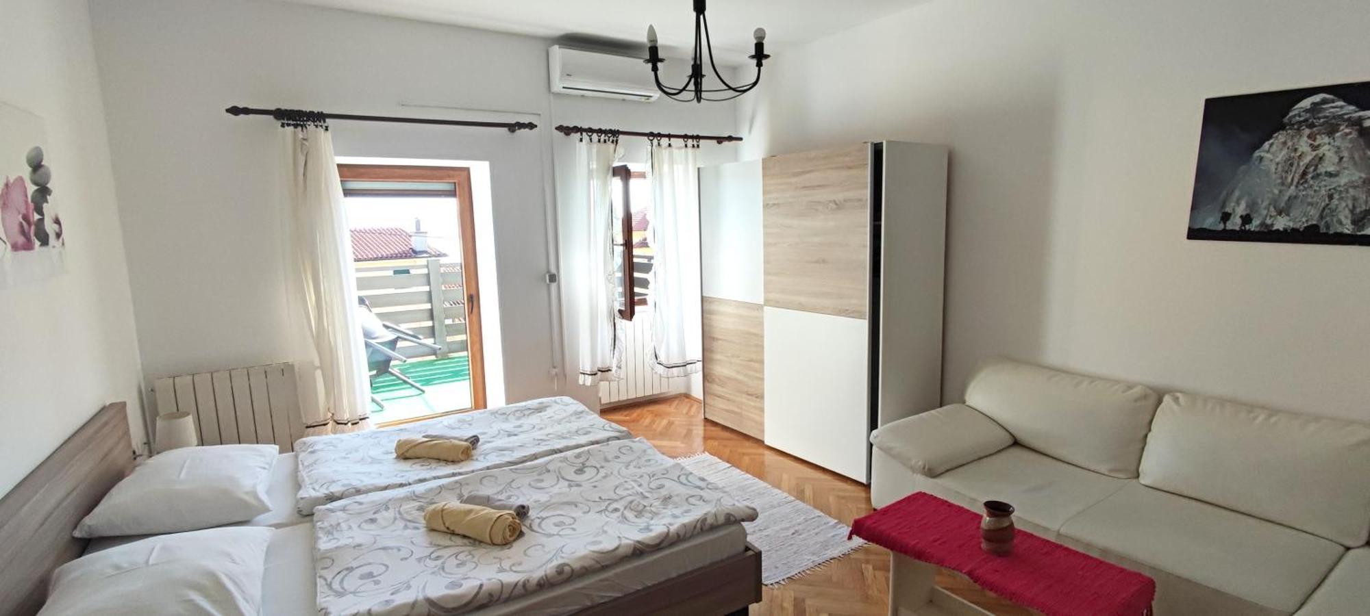 Ellena Sunshine Hotel โอปาติยา ภายนอก รูปภาพ